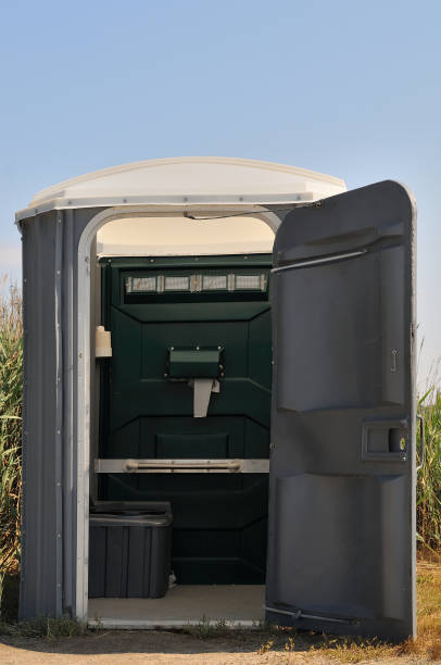 Portable Toilet Options We Offer in Cedar Bluff, AL